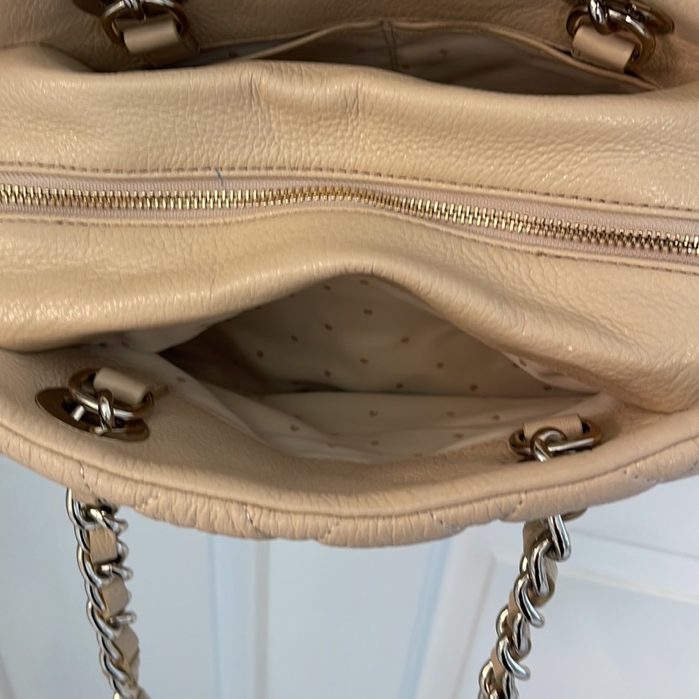 Kate Spade Cream Quilted leather handbag. - Picture 8 of 14